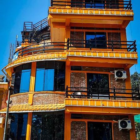 The Maple Inn Pokhara Ngoại thất bức ảnh